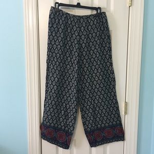 Printed wide leg pants